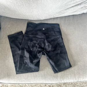 LULULEMON Wunder Under Leggings Deep Camo 21 inch